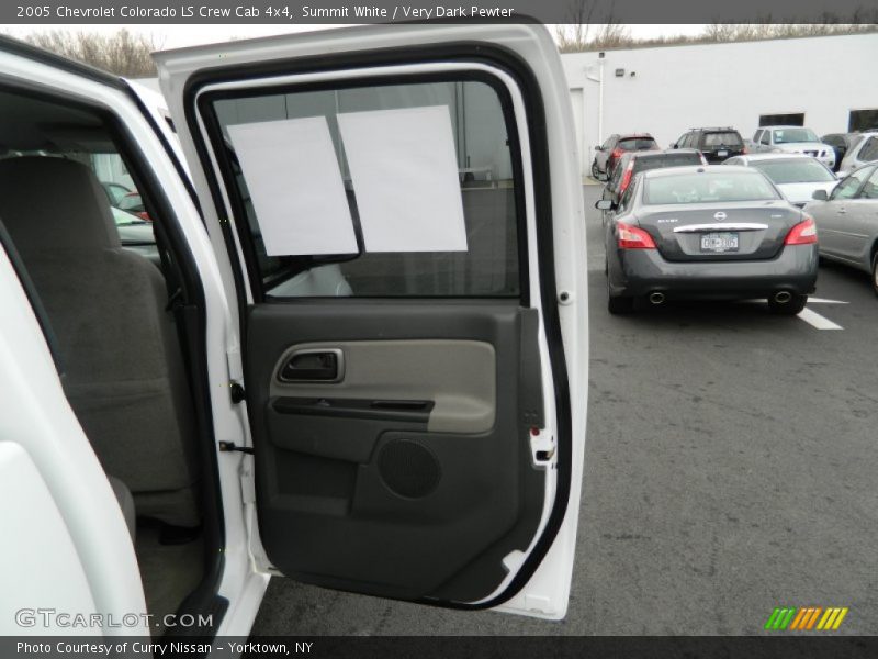 Summit White / Very Dark Pewter 2005 Chevrolet Colorado LS Crew Cab 4x4