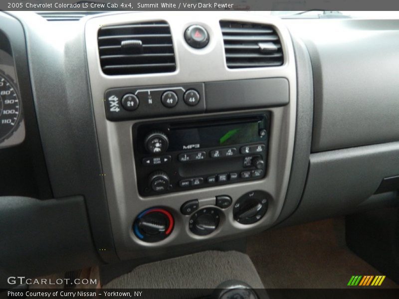 Summit White / Very Dark Pewter 2005 Chevrolet Colorado LS Crew Cab 4x4