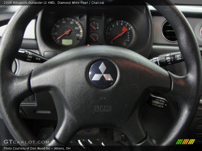 Diamond White Pearl / Charcoal 2006 Mitsubishi Outlander LS 4WD
