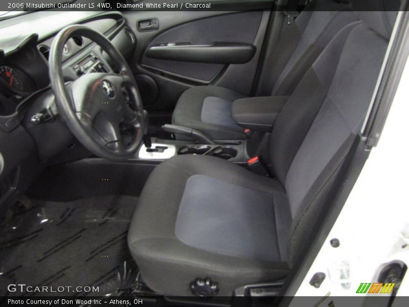 Diamond White Pearl / Charcoal 2006 Mitsubishi Outlander LS 4WD