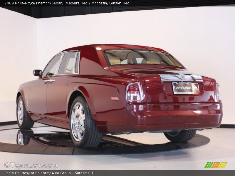 Madeira Red / Moccasin/Consort Red 2009 Rolls-Royce Phantom Sedan