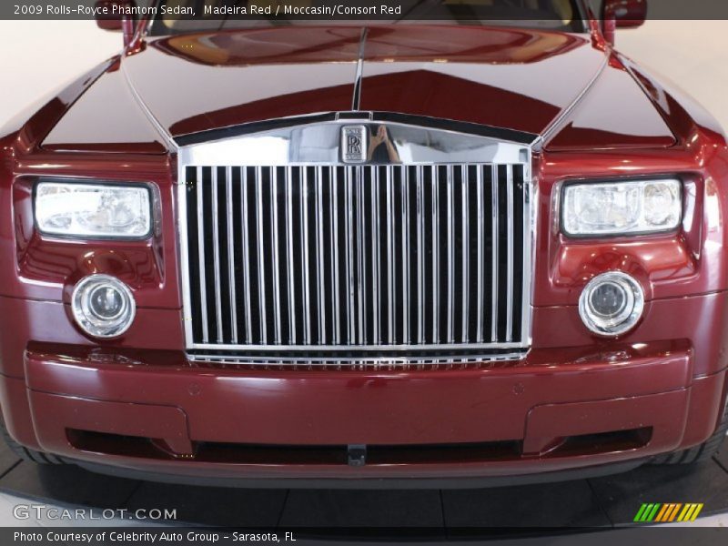 Madeira Red / Moccasin/Consort Red 2009 Rolls-Royce Phantom Sedan