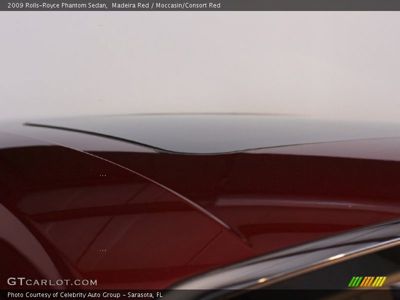 Madeira Red / Moccasin/Consort Red 2009 Rolls-Royce Phantom Sedan