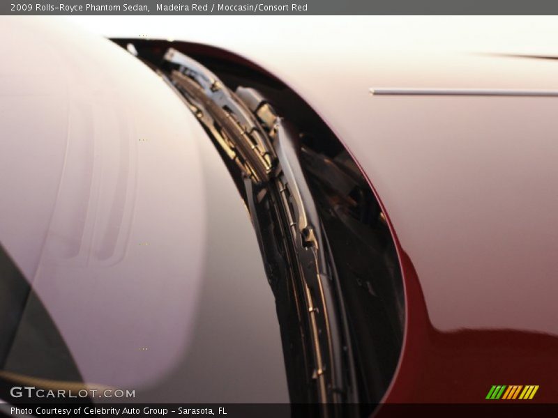 Madeira Red / Moccasin/Consort Red 2009 Rolls-Royce Phantom Sedan