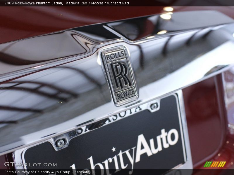 Madeira Red / Moccasin/Consort Red 2009 Rolls-Royce Phantom Sedan