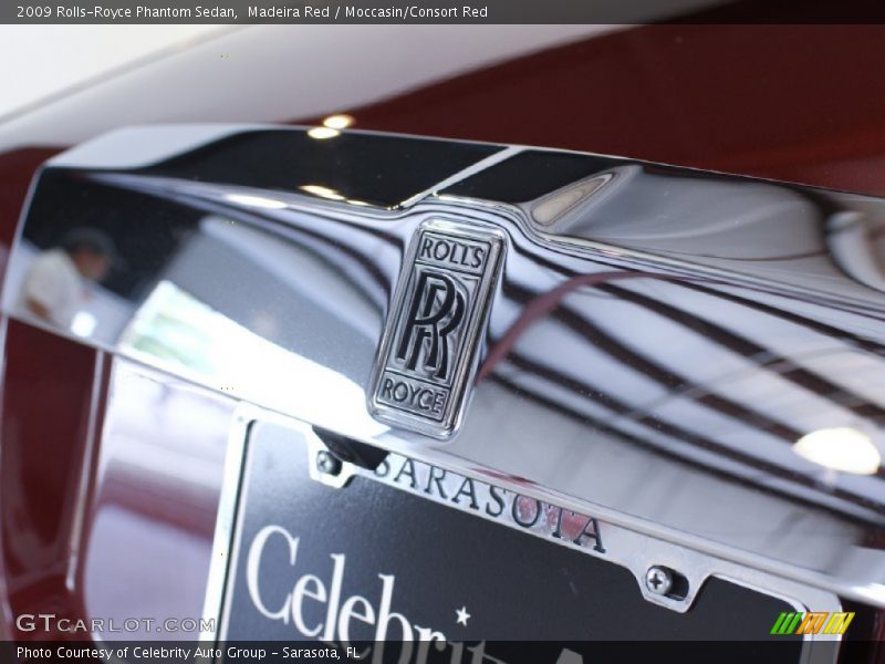 Madeira Red / Moccasin/Consort Red 2009 Rolls-Royce Phantom Sedan
