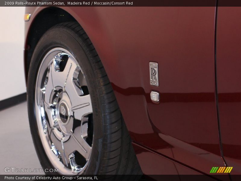 Madeira Red / Moccasin/Consort Red 2009 Rolls-Royce Phantom Sedan