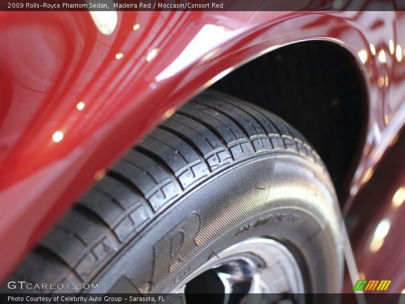 Madeira Red / Moccasin/Consort Red 2009 Rolls-Royce Phantom Sedan