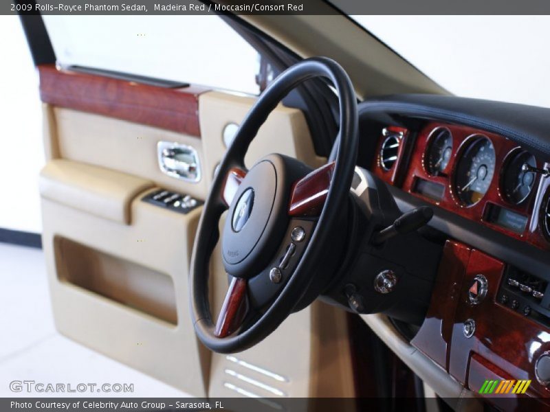 Madeira Red / Moccasin/Consort Red 2009 Rolls-Royce Phantom Sedan