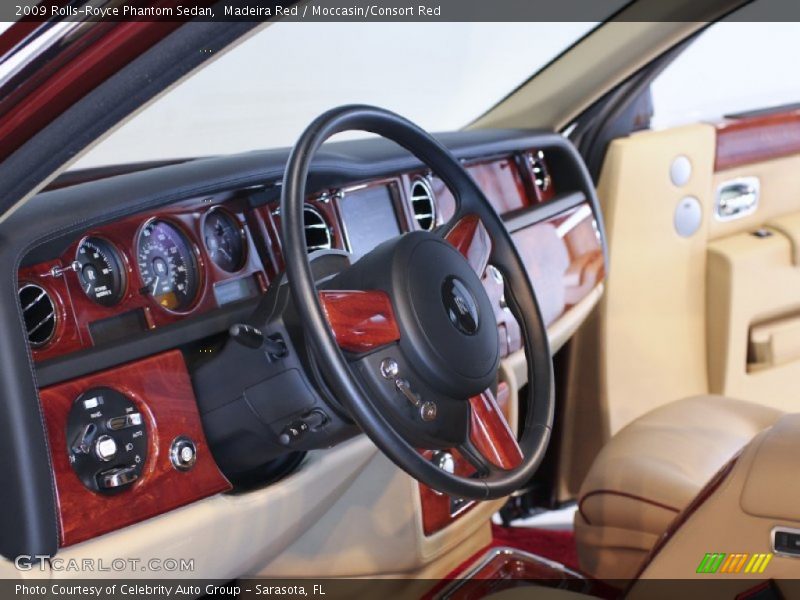 Madeira Red / Moccasin/Consort Red 2009 Rolls-Royce Phantom Sedan