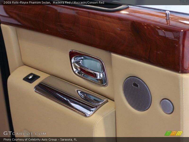Madeira Red / Moccasin/Consort Red 2009 Rolls-Royce Phantom Sedan
