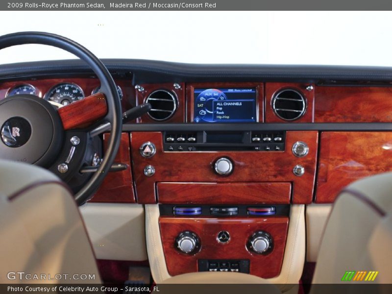 Madeira Red / Moccasin/Consort Red 2009 Rolls-Royce Phantom Sedan