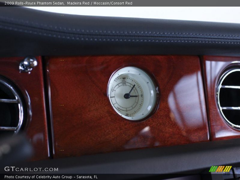 Madeira Red / Moccasin/Consort Red 2009 Rolls-Royce Phantom Sedan