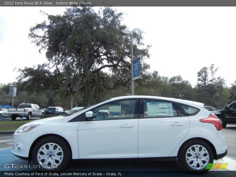 Oxford White / Stone 2012 Ford Focus SE 5-Door