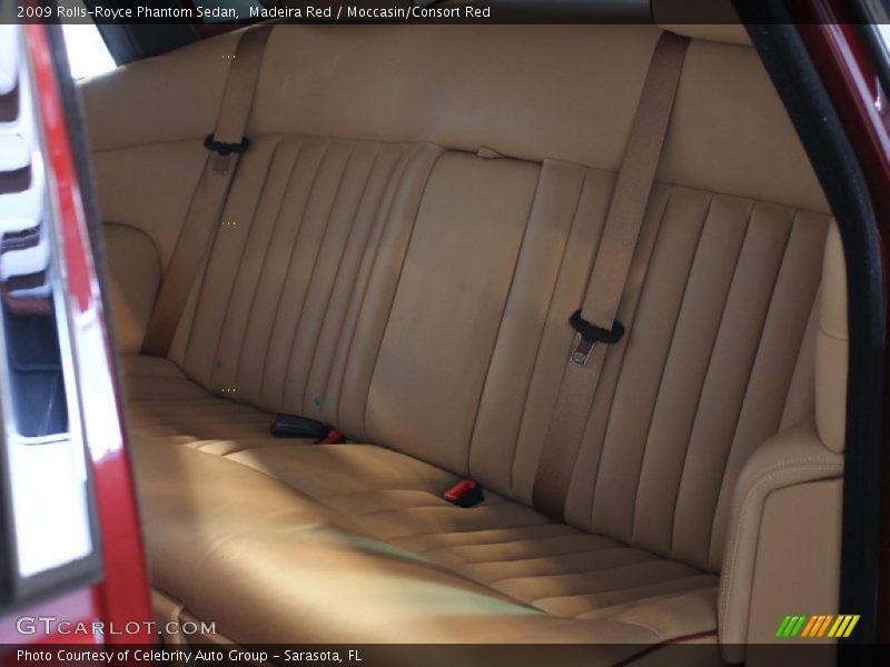 Madeira Red / Moccasin/Consort Red 2009 Rolls-Royce Phantom Sedan