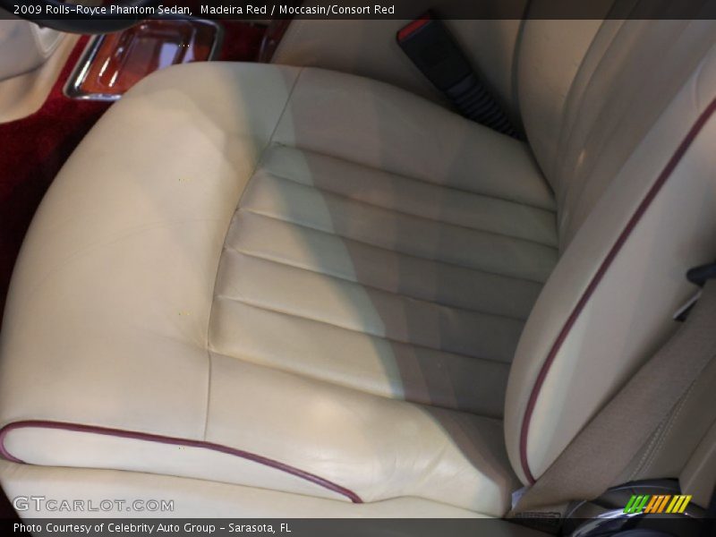 Madeira Red / Moccasin/Consort Red 2009 Rolls-Royce Phantom Sedan