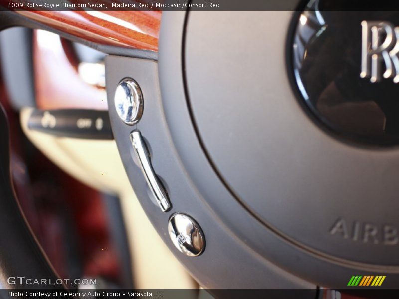 Controls of 2009 Phantom Sedan