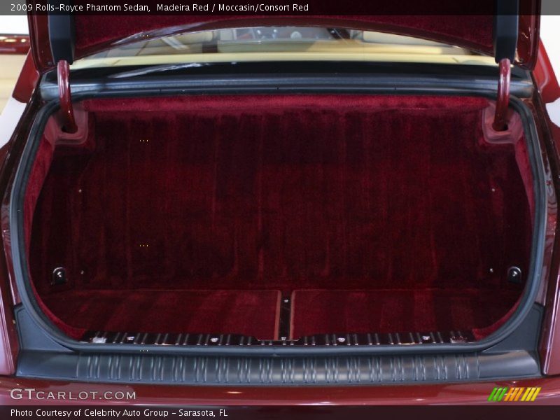 Madeira Red / Moccasin/Consort Red 2009 Rolls-Royce Phantom Sedan