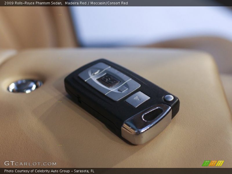 Keys of 2009 Phantom Sedan