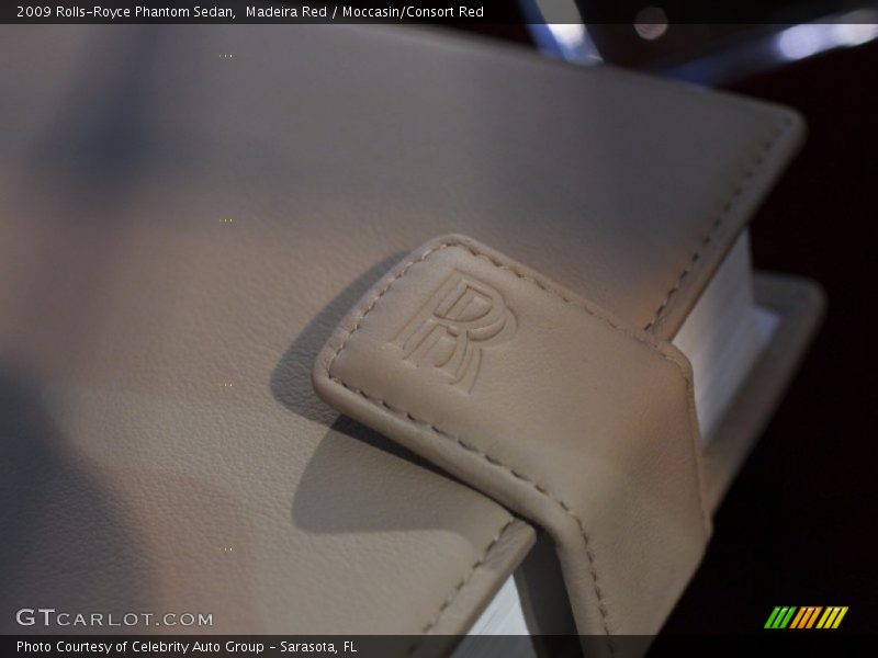 Madeira Red / Moccasin/Consort Red 2009 Rolls-Royce Phantom Sedan