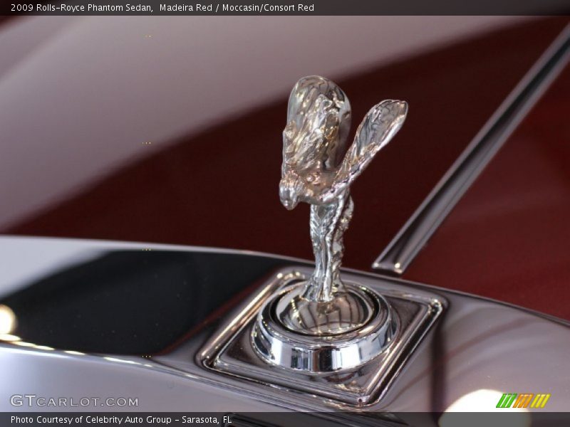 Madeira Red / Moccasin/Consort Red 2009 Rolls-Royce Phantom Sedan