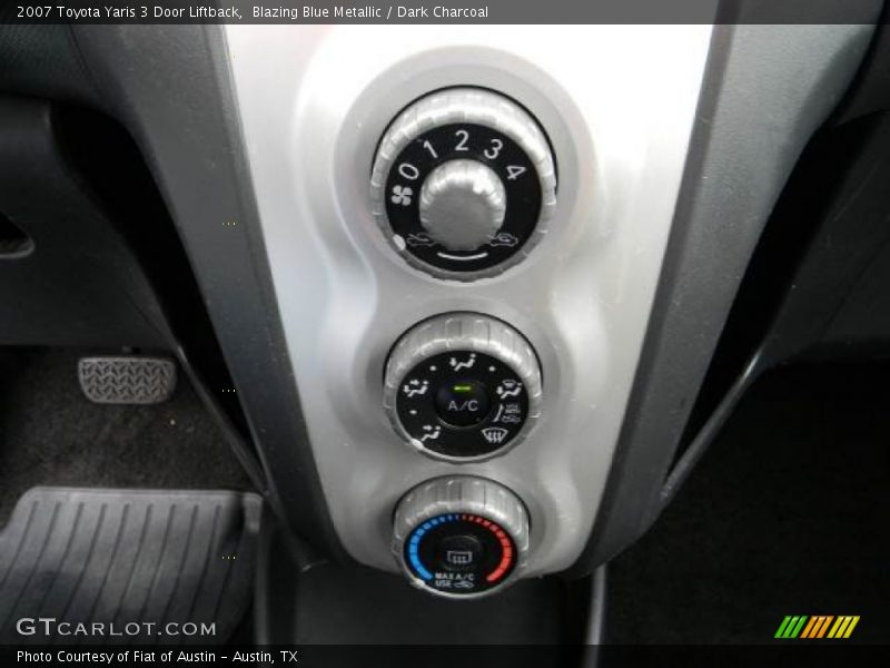 Controls of 2007 Yaris 3 Door Liftback