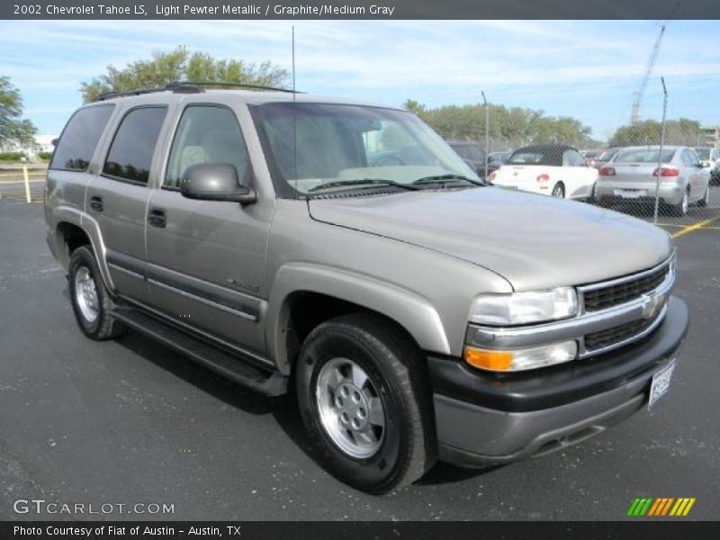 Light Pewter Metallic / Graphite/Medium Gray 2002 Chevrolet Tahoe LS