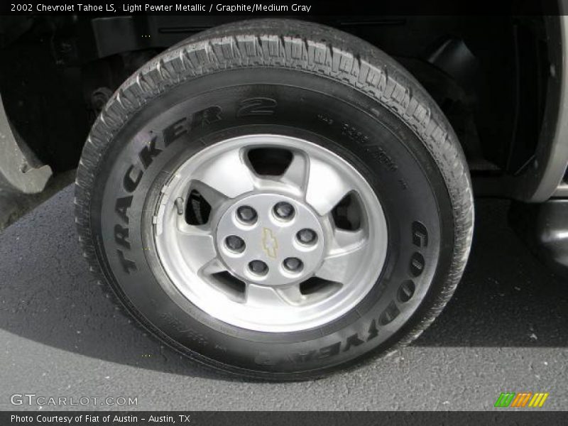Light Pewter Metallic / Graphite/Medium Gray 2002 Chevrolet Tahoe LS