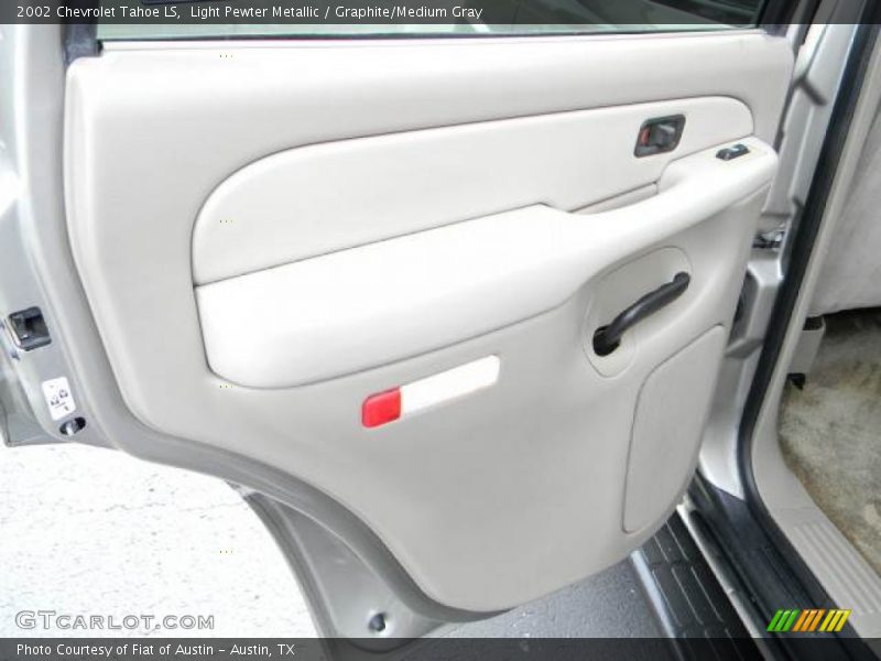 Light Pewter Metallic / Graphite/Medium Gray 2002 Chevrolet Tahoe LS
