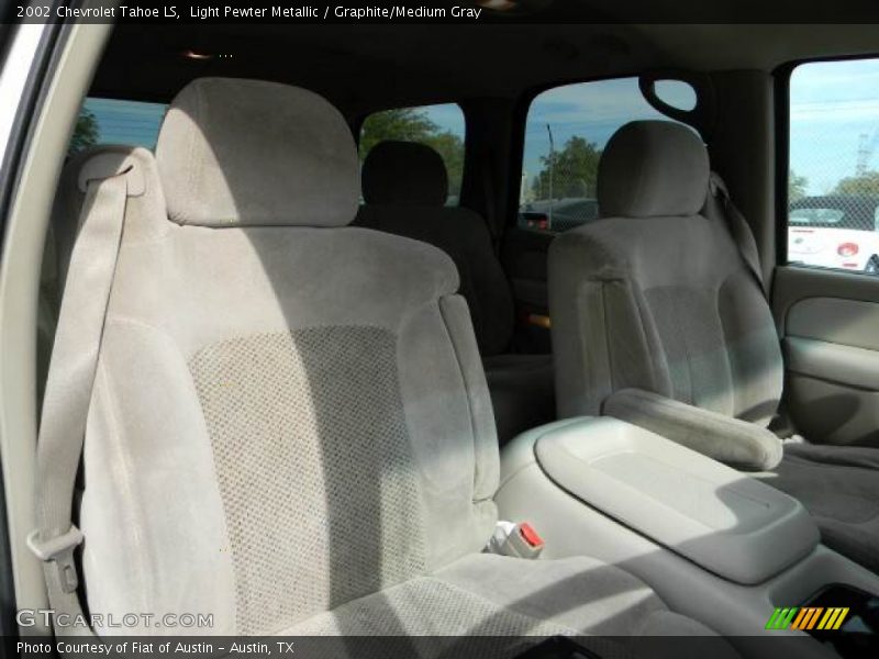 Light Pewter Metallic / Graphite/Medium Gray 2002 Chevrolet Tahoe LS