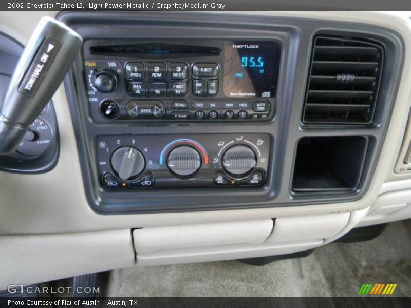 Light Pewter Metallic / Graphite/Medium Gray 2002 Chevrolet Tahoe LS