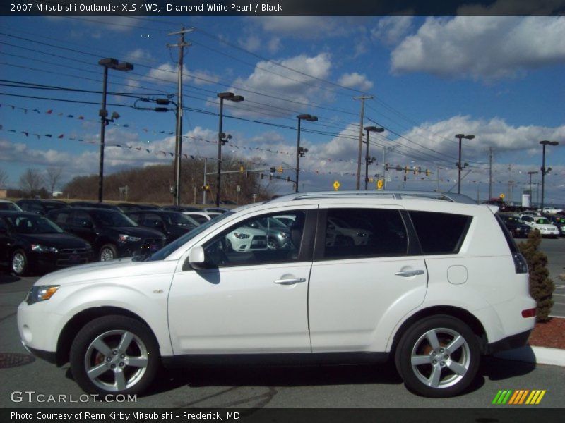 Diamond White Pearl / Black 2007 Mitsubishi Outlander XLS 4WD