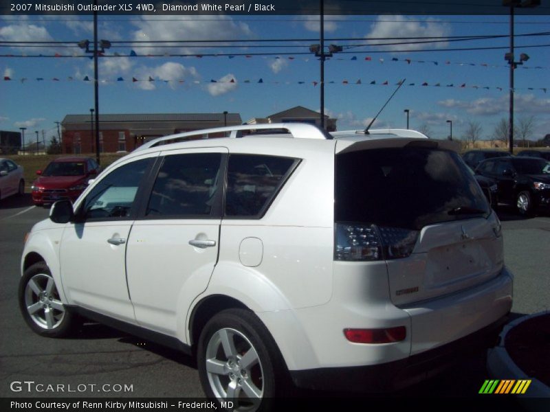 Diamond White Pearl / Black 2007 Mitsubishi Outlander XLS 4WD