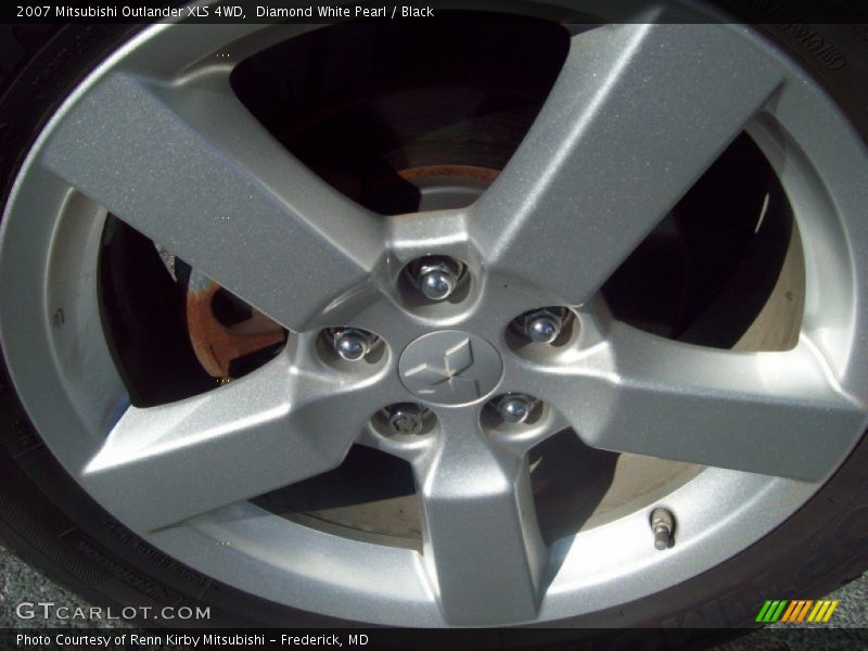 Diamond White Pearl / Black 2007 Mitsubishi Outlander XLS 4WD