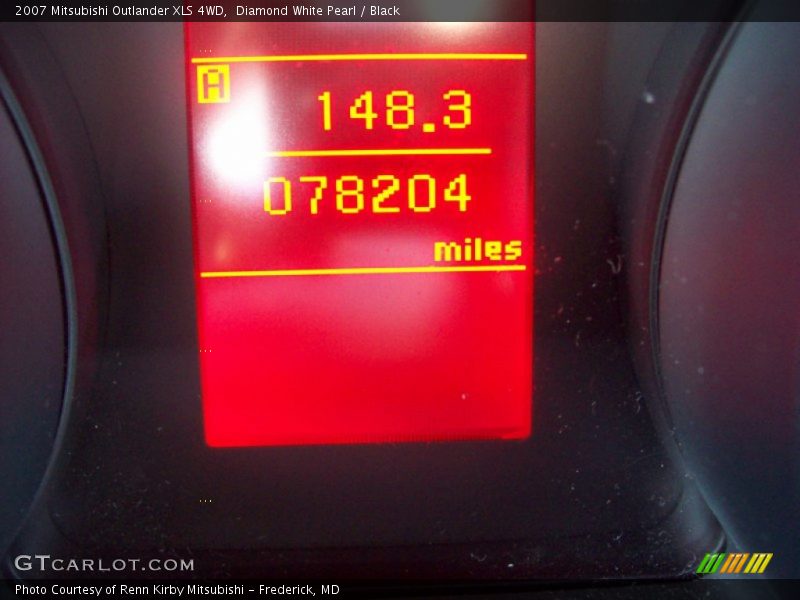 Diamond White Pearl / Black 2007 Mitsubishi Outlander XLS 4WD