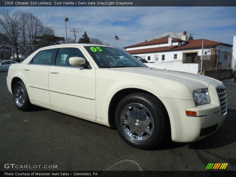 Cool Vanilla / Dark Slate Gray/Light Graystone 2005 Chrysler 300 Limited