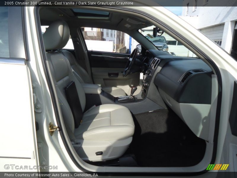 Cool Vanilla / Dark Slate Gray/Light Graystone 2005 Chrysler 300 Limited