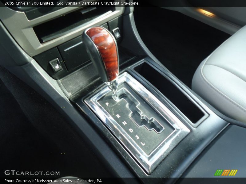 Cool Vanilla / Dark Slate Gray/Light Graystone 2005 Chrysler 300 Limited