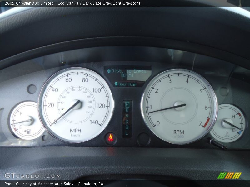 Cool Vanilla / Dark Slate Gray/Light Graystone 2005 Chrysler 300 Limited