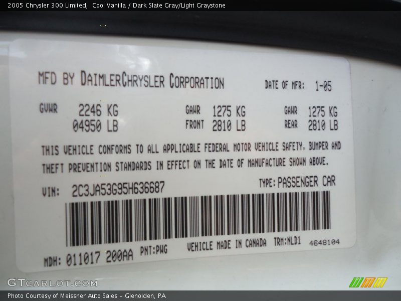 Cool Vanilla / Dark Slate Gray/Light Graystone 2005 Chrysler 300 Limited