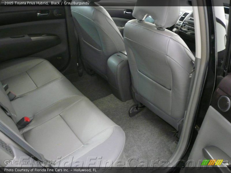 Black / Gray/Burgundy 2005 Toyota Prius Hybrid