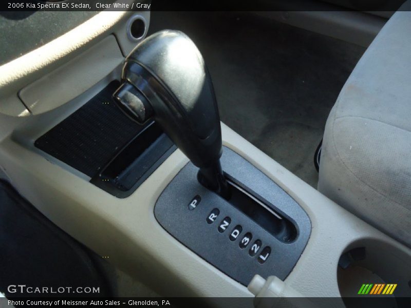 Clear White / Gray 2006 Kia Spectra EX Sedan