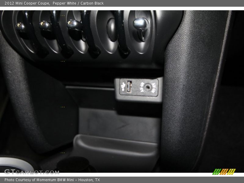 Pepper White / Carbon Black 2012 Mini Cooper Coupe
