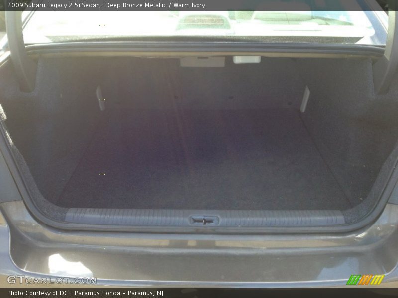 Deep Bronze Metallic / Warm Ivory 2009 Subaru Legacy 2.5i Sedan