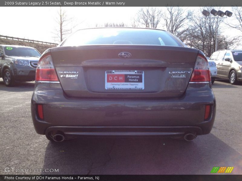Deep Bronze Metallic / Warm Ivory 2009 Subaru Legacy 2.5i Sedan