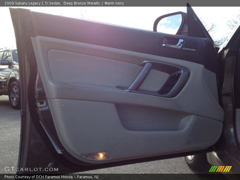 Deep Bronze Metallic / Warm Ivory 2009 Subaru Legacy 2.5i Sedan