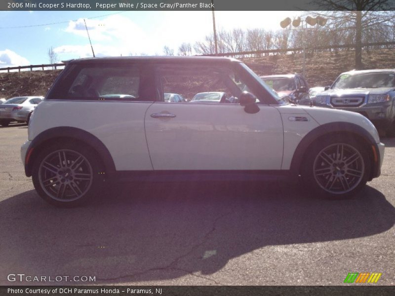 Pepper White / Space Gray/Panther Black 2006 Mini Cooper S Hardtop