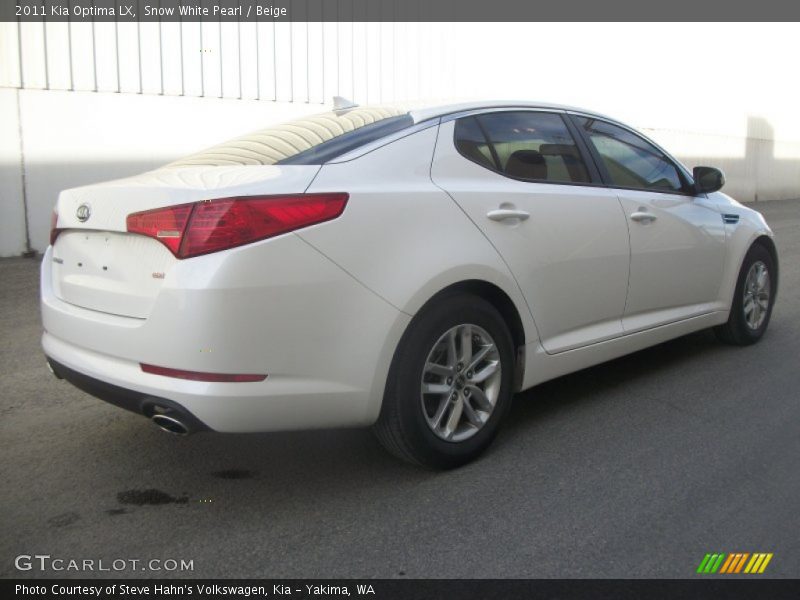  2011 Optima LX Snow White Pearl