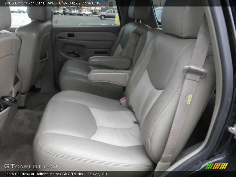Onyx Black / Stone Gray 2006 GMC Yukon Denali AWD