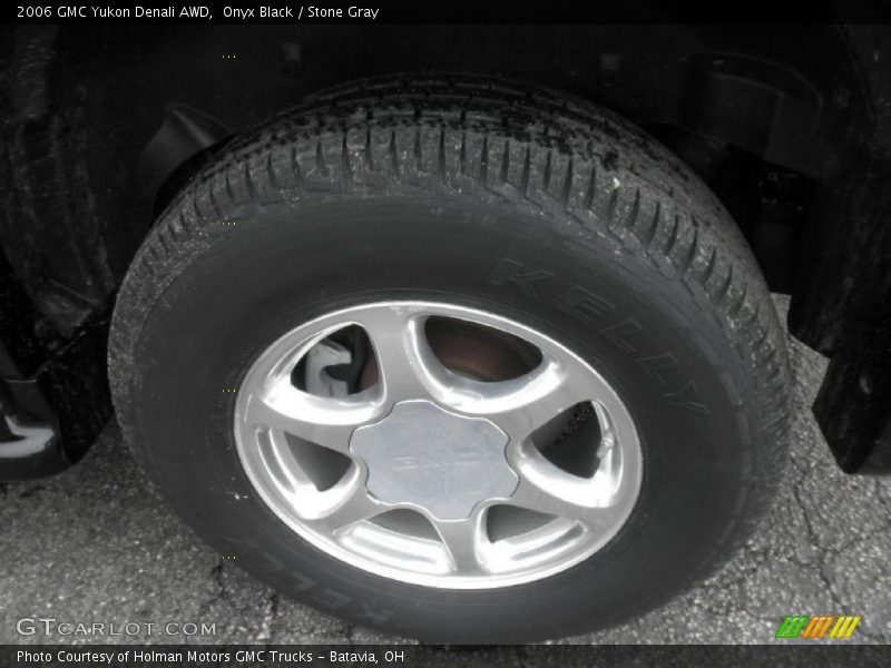Onyx Black / Stone Gray 2006 GMC Yukon Denali AWD